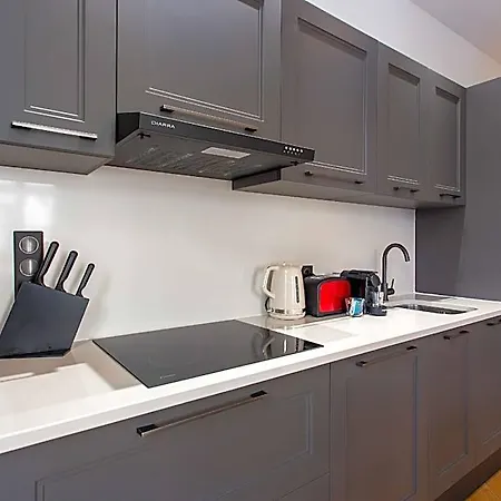 ホテル Magnificent - 2br/6p - Le Marais 2*